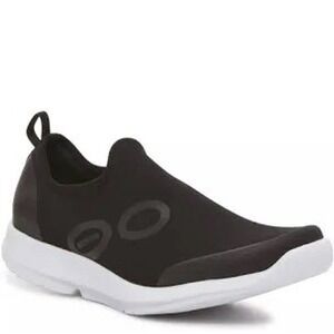 Oofos Oomg sport slip on recovery shoes black white womens size 8 comfort shoes
